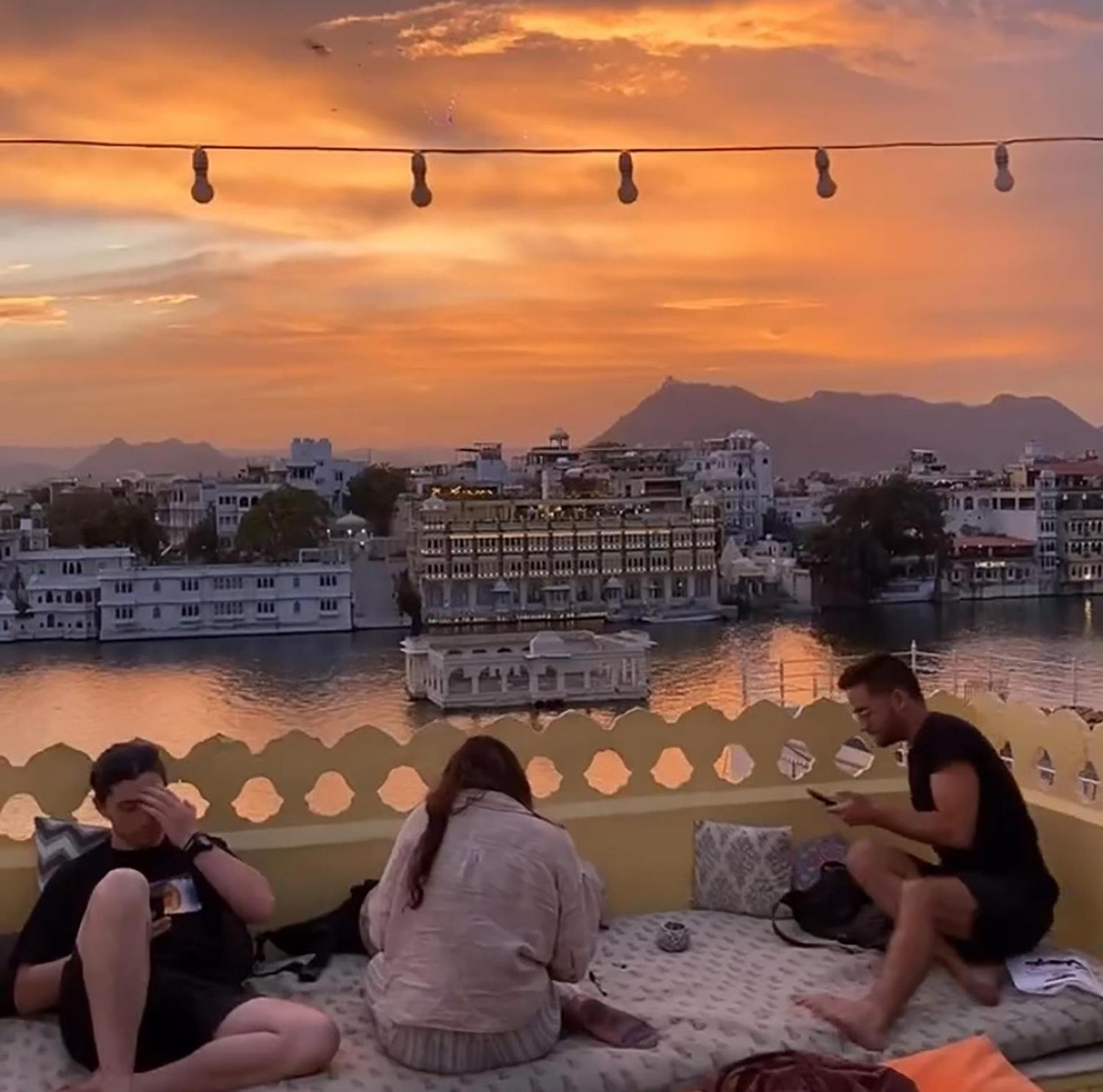 Hostel Mantra ウダイプル エクステリア 写真